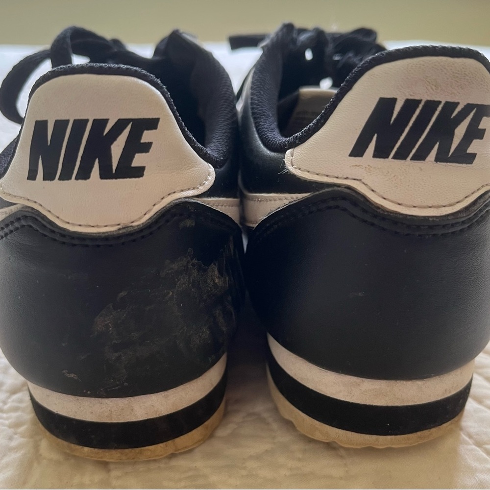 20% OFF 2+ BUNDLES! Nike “Cortez” Sneakers. Black & White. US 7.5/EUR 38.5 - Picture 5 of 10